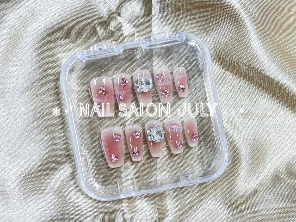 ネイル アートネイル オーロラネイル ジェルネイル ガーリー キラキラネイル ハンドネイル July Salonのネイルデザイン