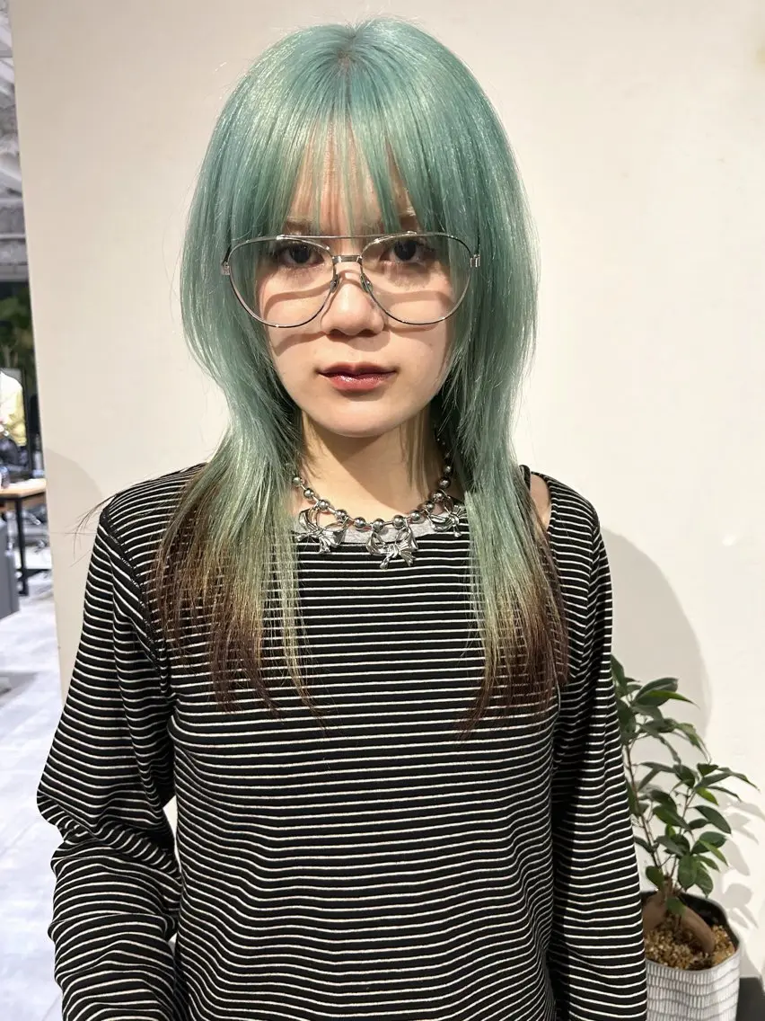 ミディアム カラー ヘアカラー hinano ヒナノのヘアスタイル