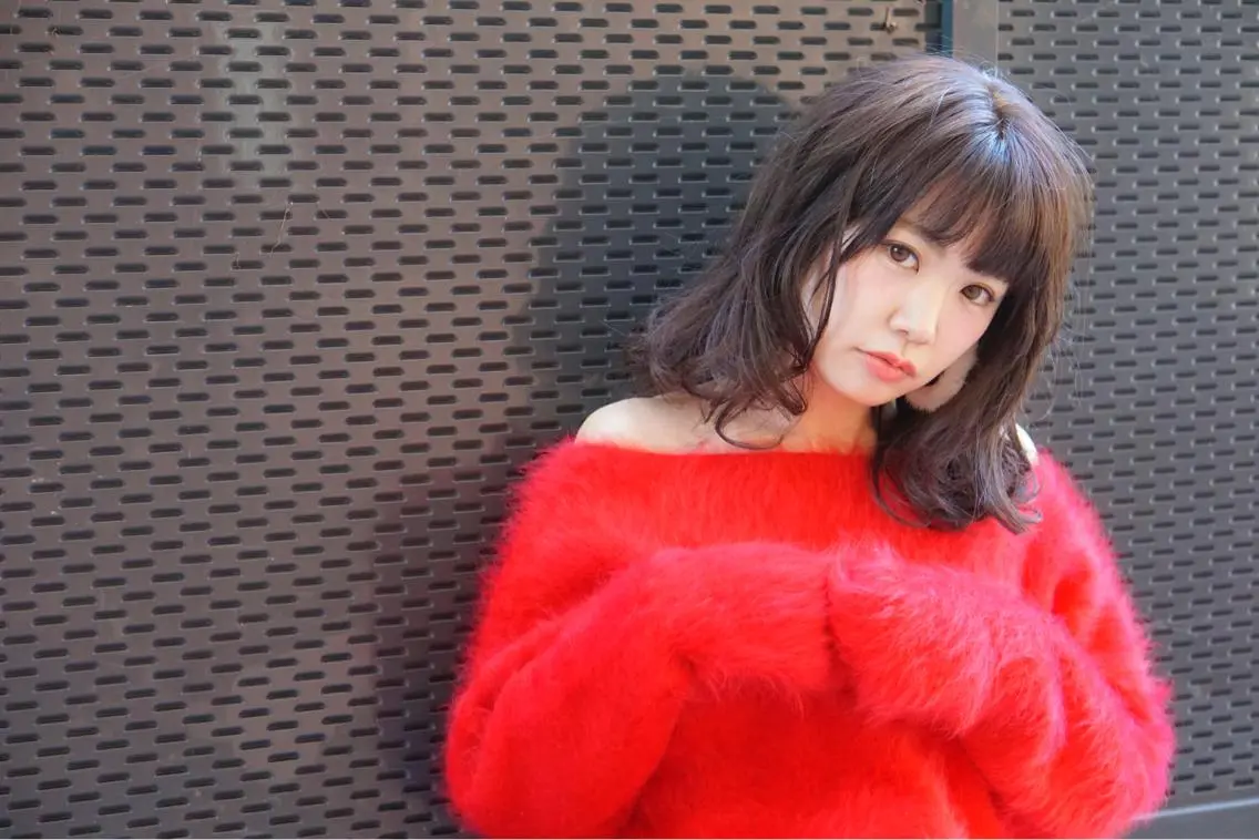 ミディアム セミロング ロング カラー パーマ アッシュ 透明感カラー ダークアッシュ バイオレットカラー 髪質改善、エクステ 山口卓哉のヘアスタイル