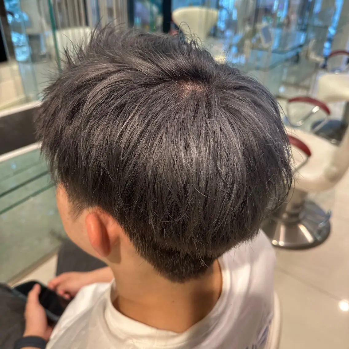 ショート カラー メンズ メンズブリーチ アッシュ ブリーチ 透明感カラー 髪質改善 Chihiro🫧のヘアスタイル