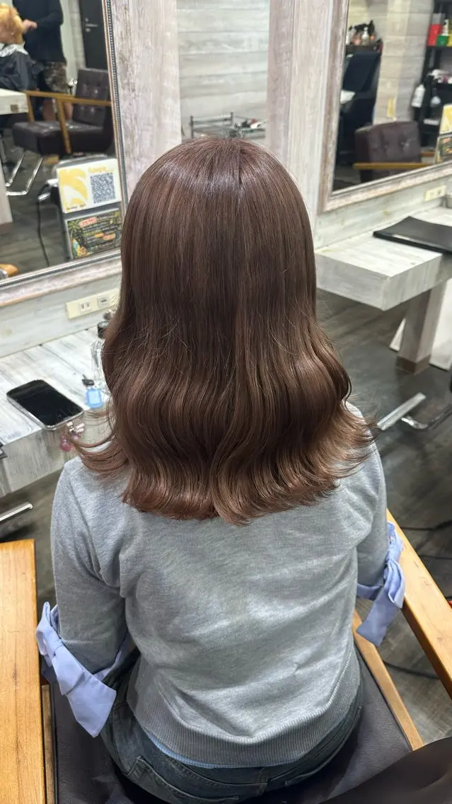 ミディアム 倉持 瑠菜のヘアスタイル