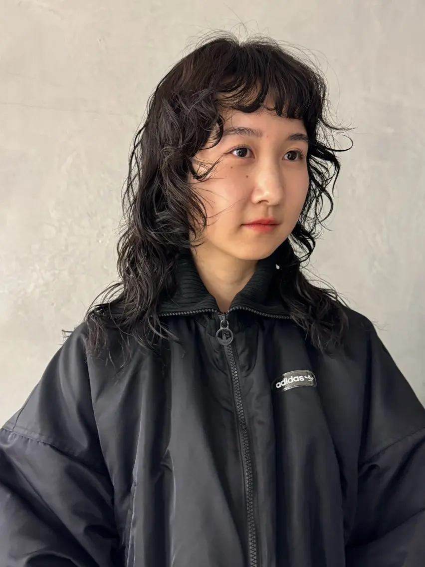 ロング パーマ 顔周りカット レイヤーカット ウルフカット ウルフレイヤー 🌿【パーマ美容師】 カイチ🌿のヘアスタイル