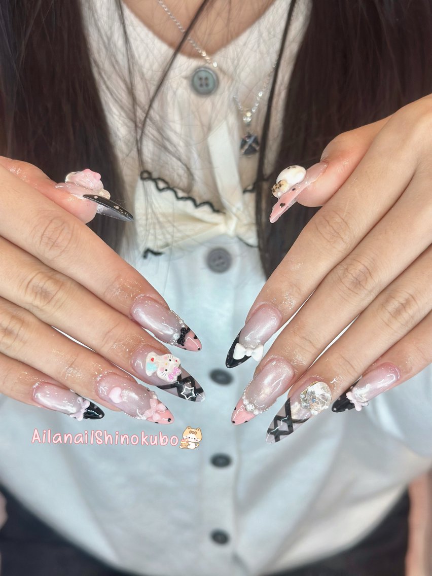 セミロング 韓国風ヘア Aila Nail Shinokuboのネイルデザイン