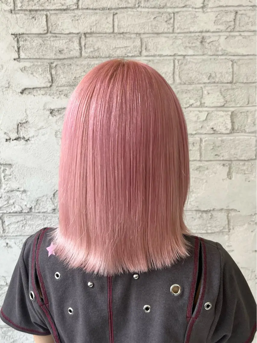 ミディアム カット ヘアカラー トリートメント 艶髪ブリーチカラー 💗manaka💗のヘアスタイル