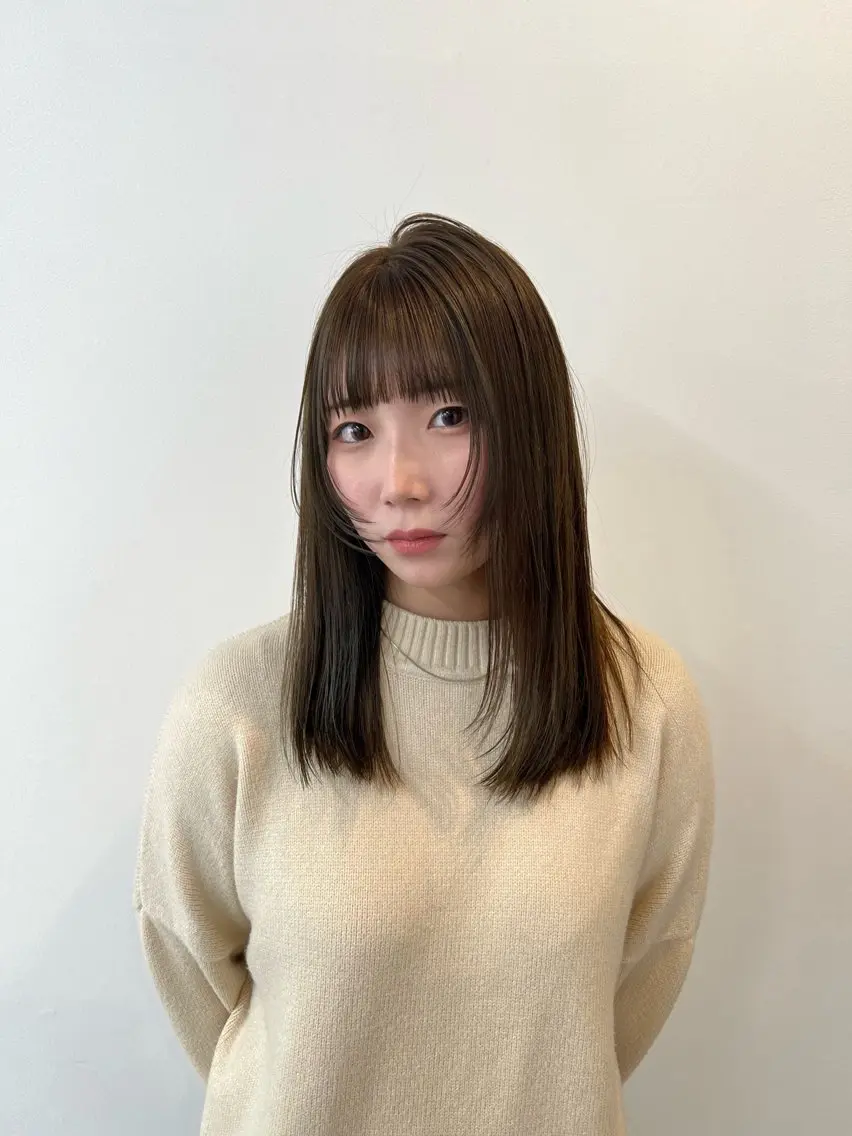 ミディアム ミディアムパーマ 顔まわりレイヤー 顔周りカット レイヤーカット 中原 なおこのヘアスタイル