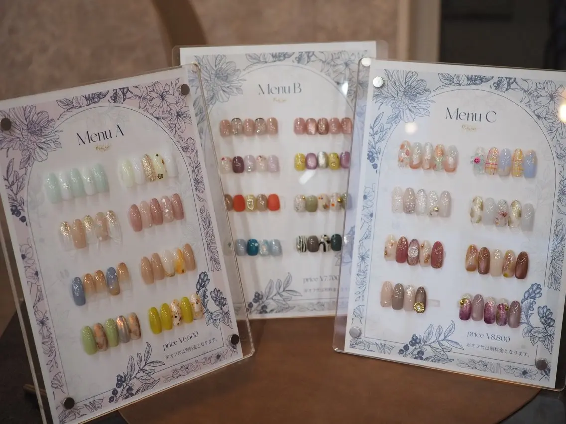 ネイル ハンドネイル glaNje aoiのネイルデザイン