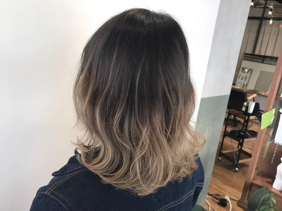 ミディアム カラー mayo 🐄🌈のヘアスタイル