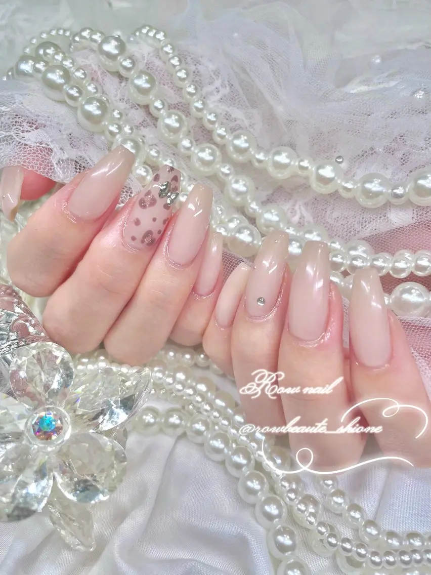 ネイル ROWnail Shioneのネイルデザイン