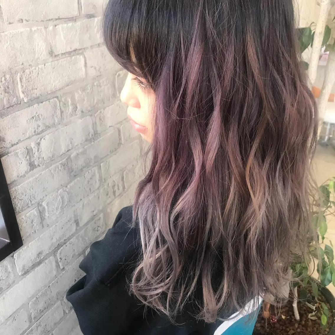 ロング カラー ブリーチ ラベンダーカラー ラベンダーグレー カット ヘアカラー Oopsレイヤー 加藤澄都のヘアスタイル