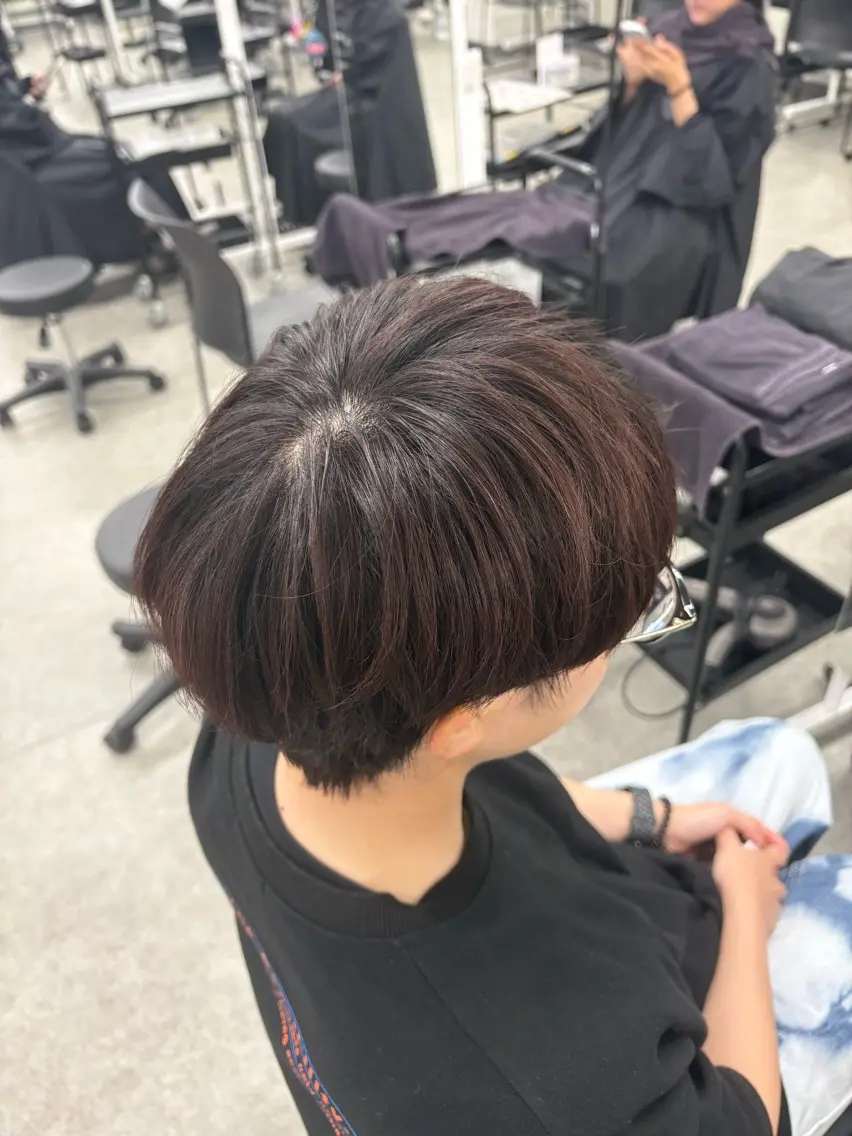 ショート レッドブラウン ヘアカラー トリートメント 💎寒色💎 HARUKAのヘアスタイル