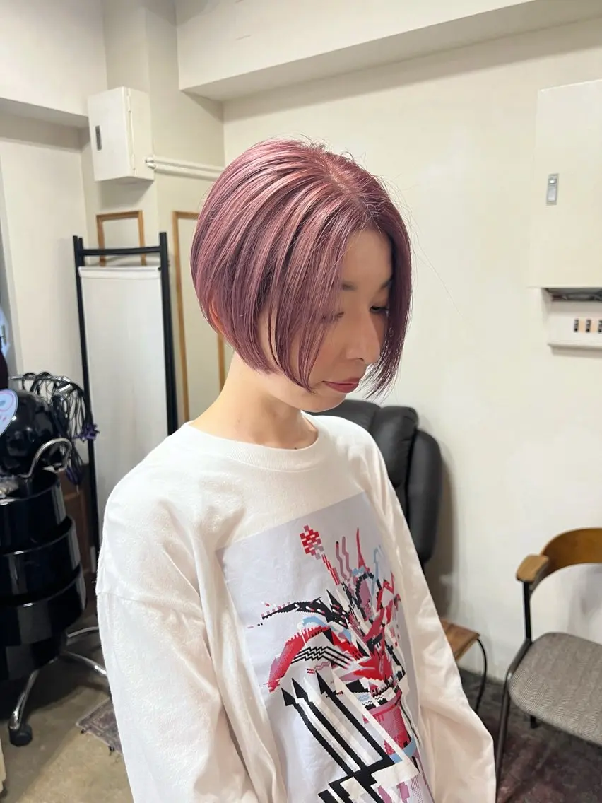 ショート カラー アッシュ ブリーチ ピンクカラー バイオレットカラー カット ヘアカラー トリートメント takada kohのヘアスタイル