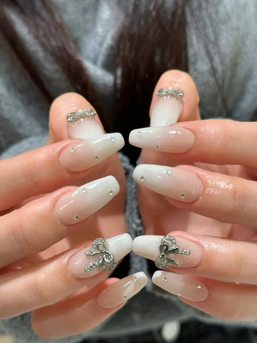 ネイル なぽ ❤︎長さだし / 韓国nailのネイルデザイン