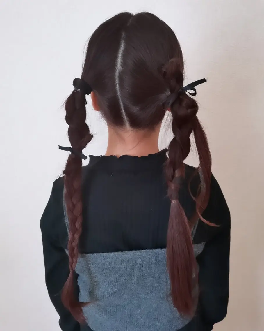 ヘアアレンジ撮影モデル募集　後ろからの撮影、横顔撮影肩下の長さの方の写真
