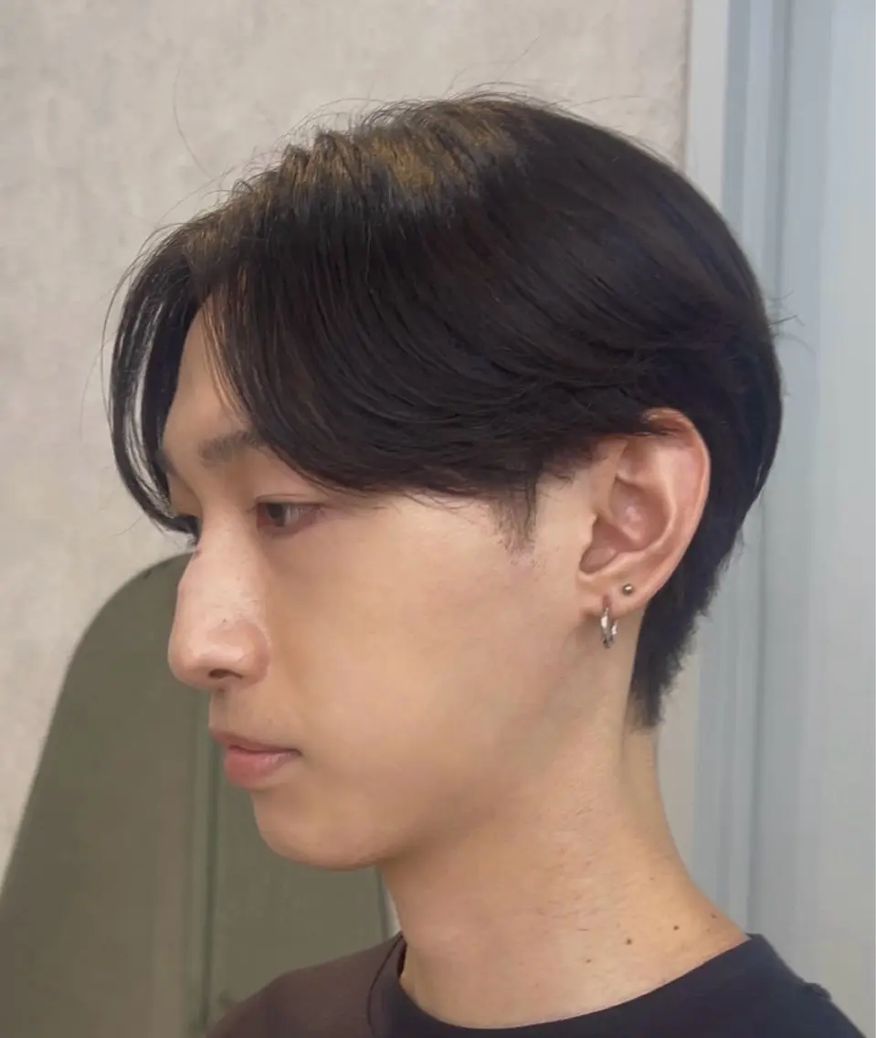 ミディアム エリ   メンズ パーマ 眉毛のヘアスタイル