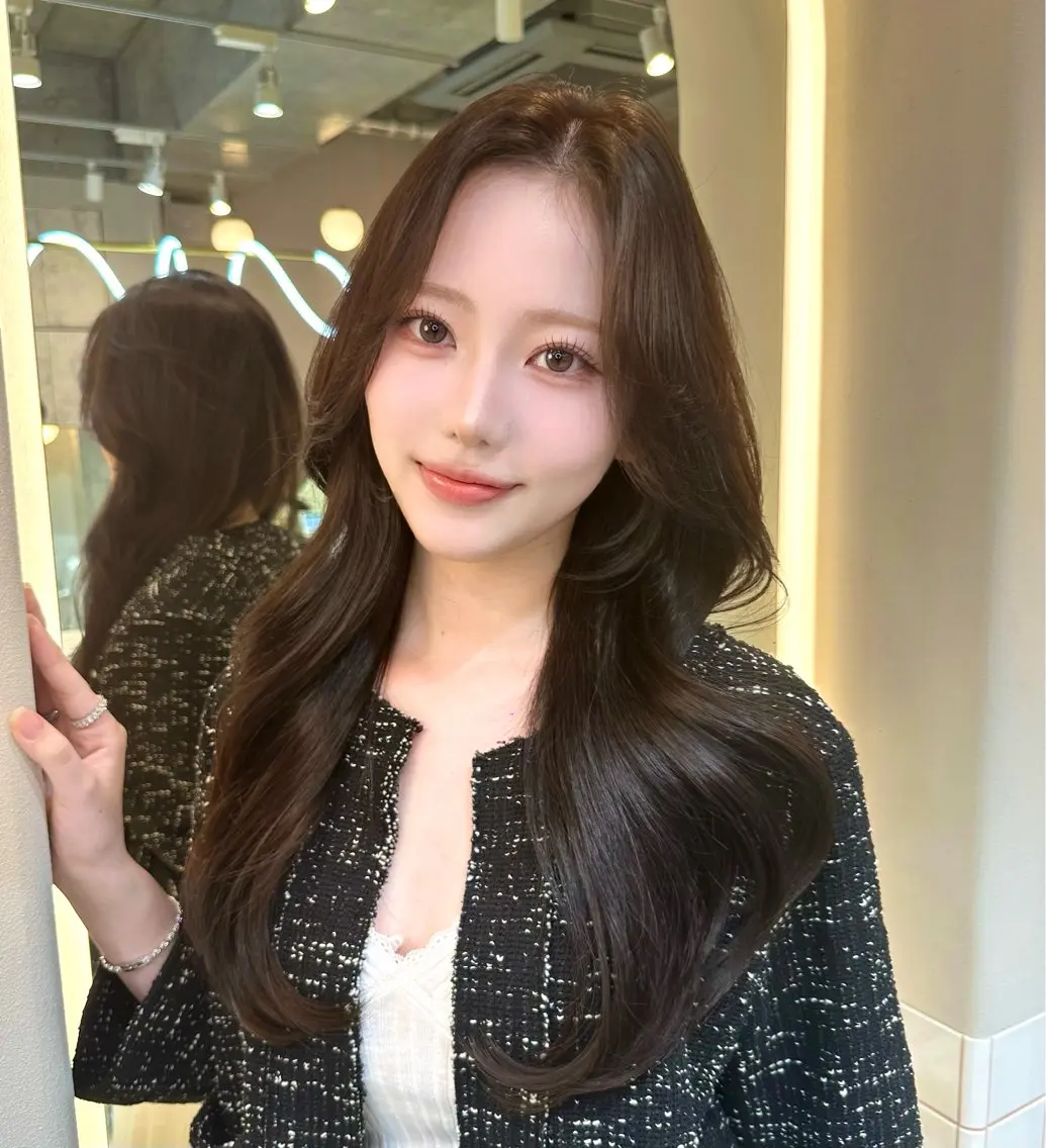 ロング カラー ベージュカラー オリーブベージュ レイヤーカット カット ヘアカラー トリートメント 新宿/韓国レイヤー 髪質改善カラー/角所のヘアスタイル