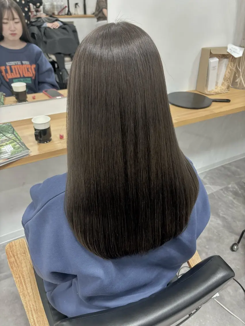ロング カラー 透明感カラー ダブルカラー ハイライトカラー イルミナカラー インナーカラー misa🫧ナチュラ ル縮毛矯正/髪質改善のヘアスタイル