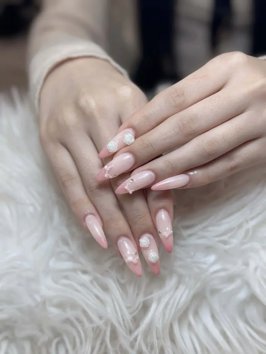 ネイル ハンドネイル ハンドケア Anh Nail 歌舞伎町のネイルデザイン