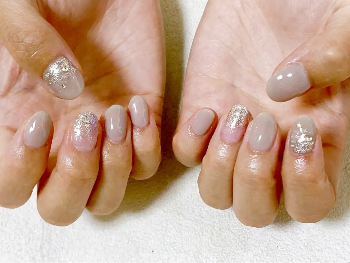 ネイル オーロラネイル フットネイル フレンチネイル ジェルネイル マグネットネイル ハンドネイル mogunail &blowのネイルデザイン