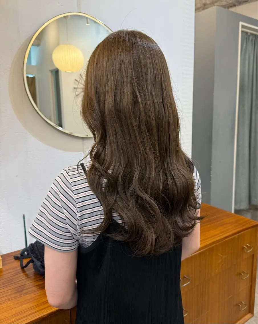 ロング カラー カット ヘアカラー トリートメント 髪質改善／艶カラー 🫧harunaのヘアスタイル