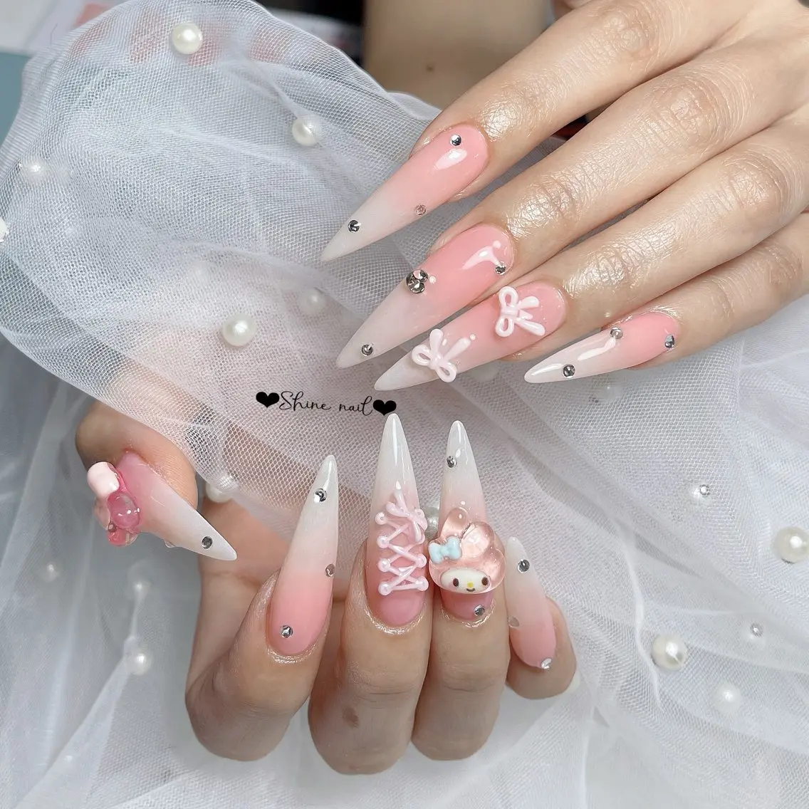 ネイル ハンドネイル shine 🎀 長さ出し専門のネイルデザイン