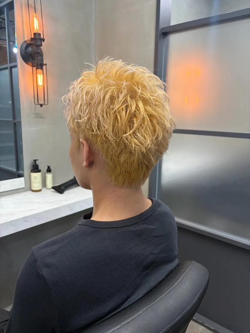 ショート カラー メンズ メンズブリーチ スパイキーショート ブリーチ ショートヘア カット ヘアカラー トリートメント メンズ特化/パーマ/ 広島駅/松岡のヘアスタイル