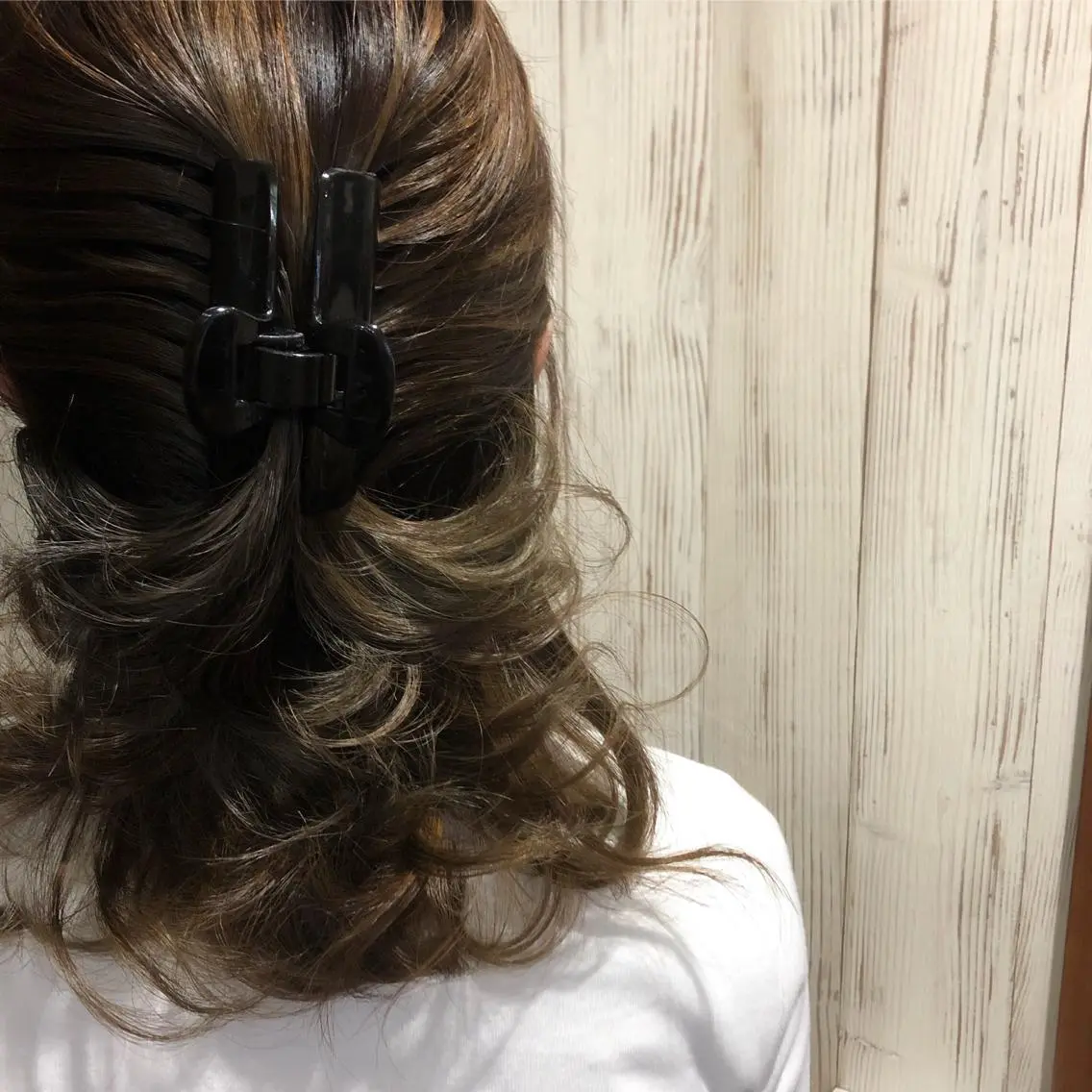 セミロング カラー バレイヤージュ レイヤーカット 齊藤 篤士のヘアスタイル