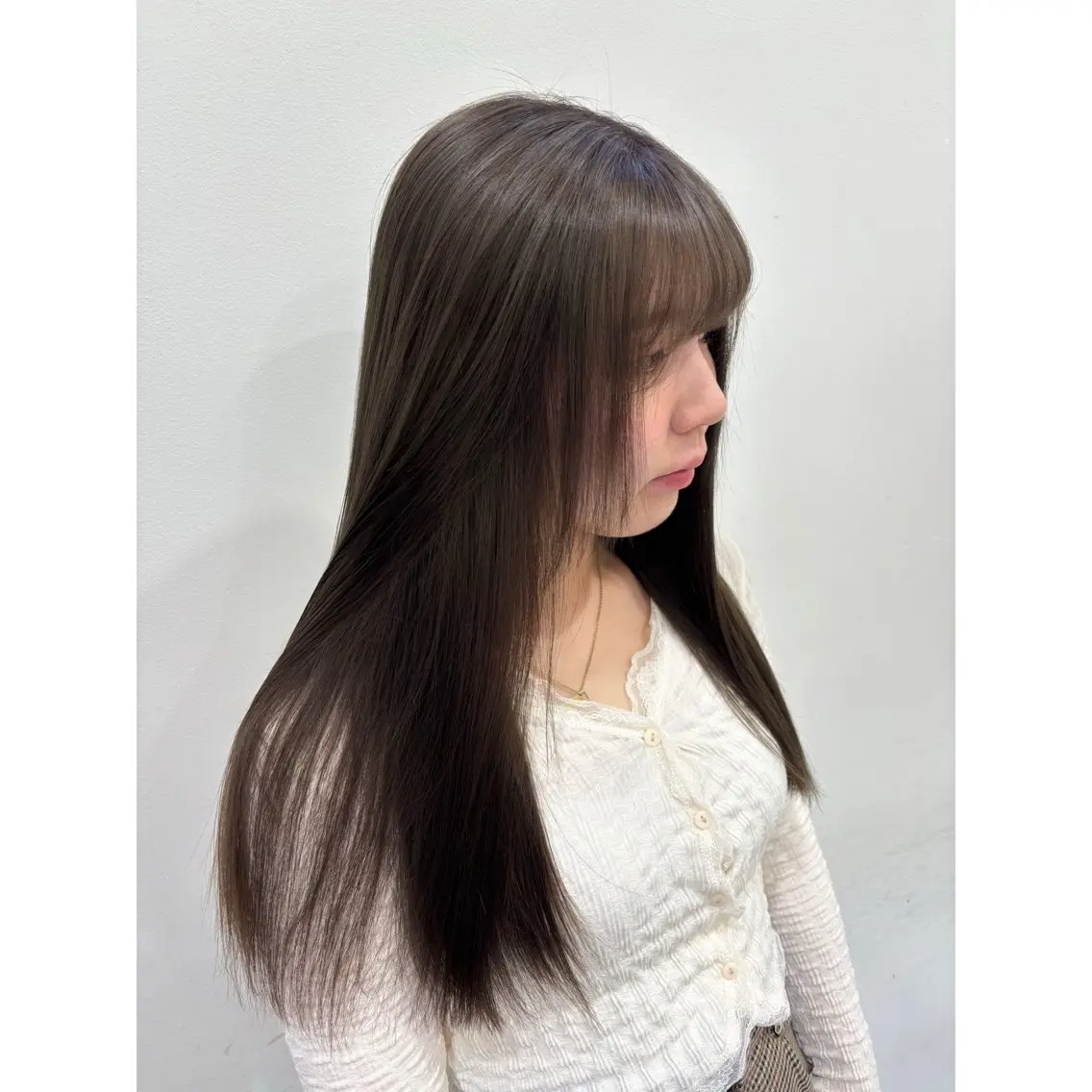 ロング カラー グレージュ オリーブグレージュ オリーブグレー 🎀レイヤー/ カラー🐕🦺anのヘアスタイル