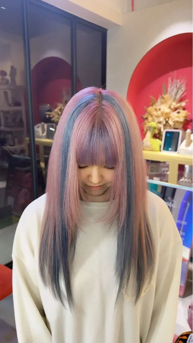 ロング カラー ヘアカラー Boxmico. / カカズ コトネのヘアスタイル
