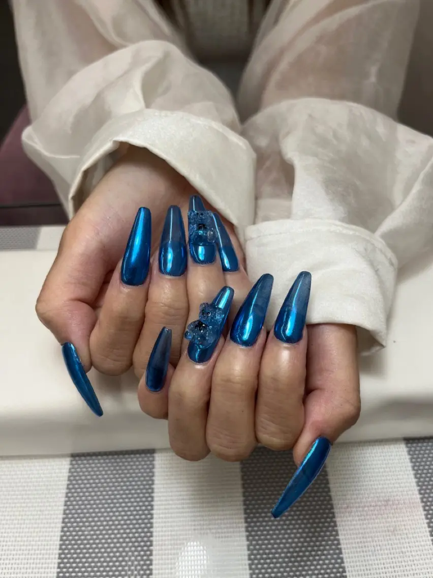 ネイル ミラーネイル Tagi Nail 銀座店のネイルデザイン