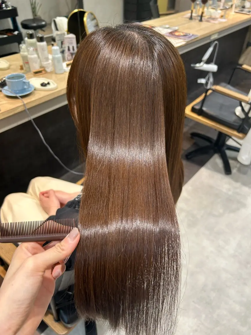 ロング パーマ 髪質改善 ストレートパーマ カット 縮毛矯正 トリートメント hubhair レイヤー/透明感のヘアスタイル