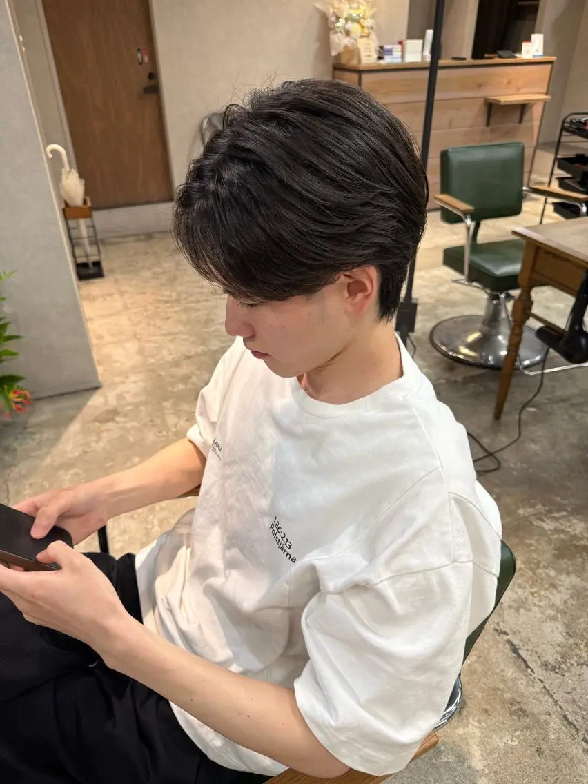 メンズ T Hのヘアスタイル