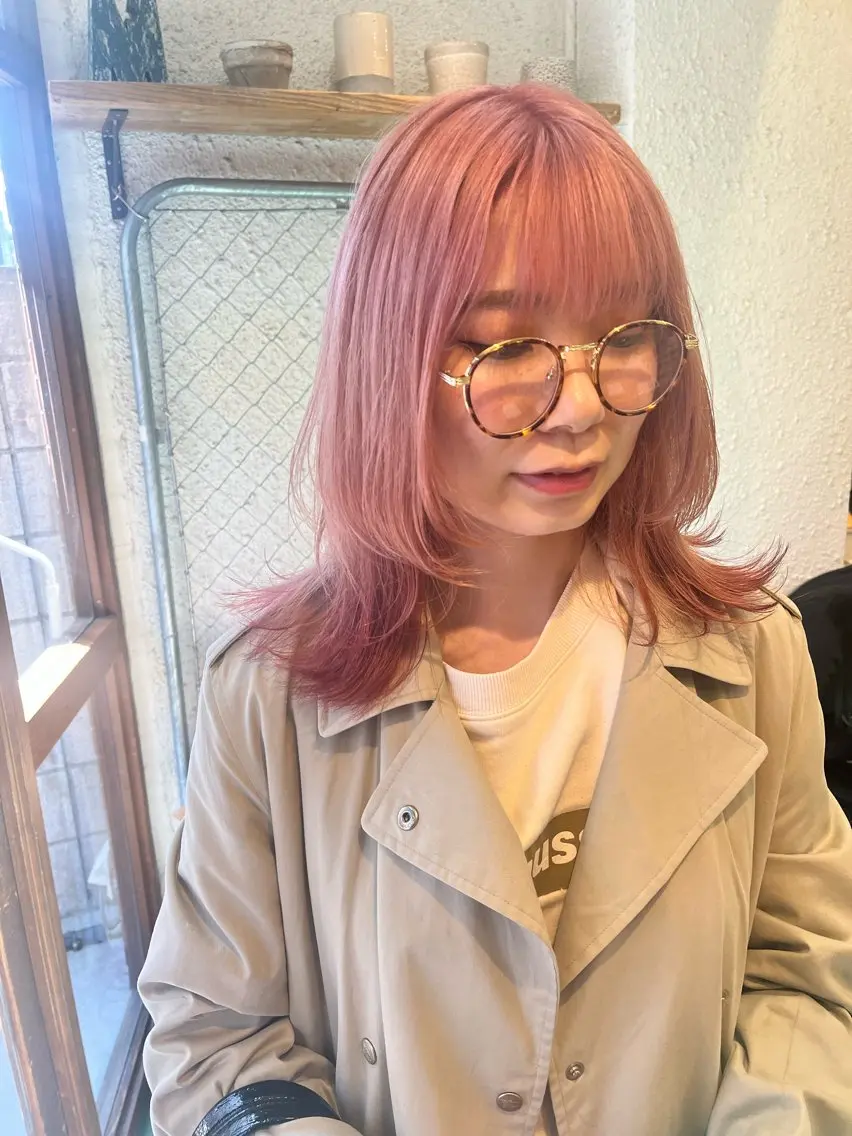 ミディアム カラー カット ヘアカラー トリートメント ハイトーンを育てる ブリーチカラー/牧原のヘアスタイル