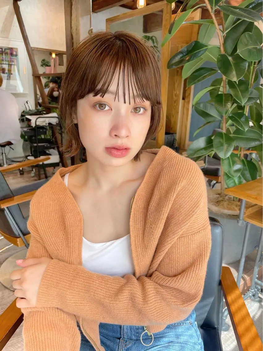ショート 切りっぱなしボブ ボブ 外ハネヘア 結べるレイヤーボブ くびれLady表参道のヘアスタイル