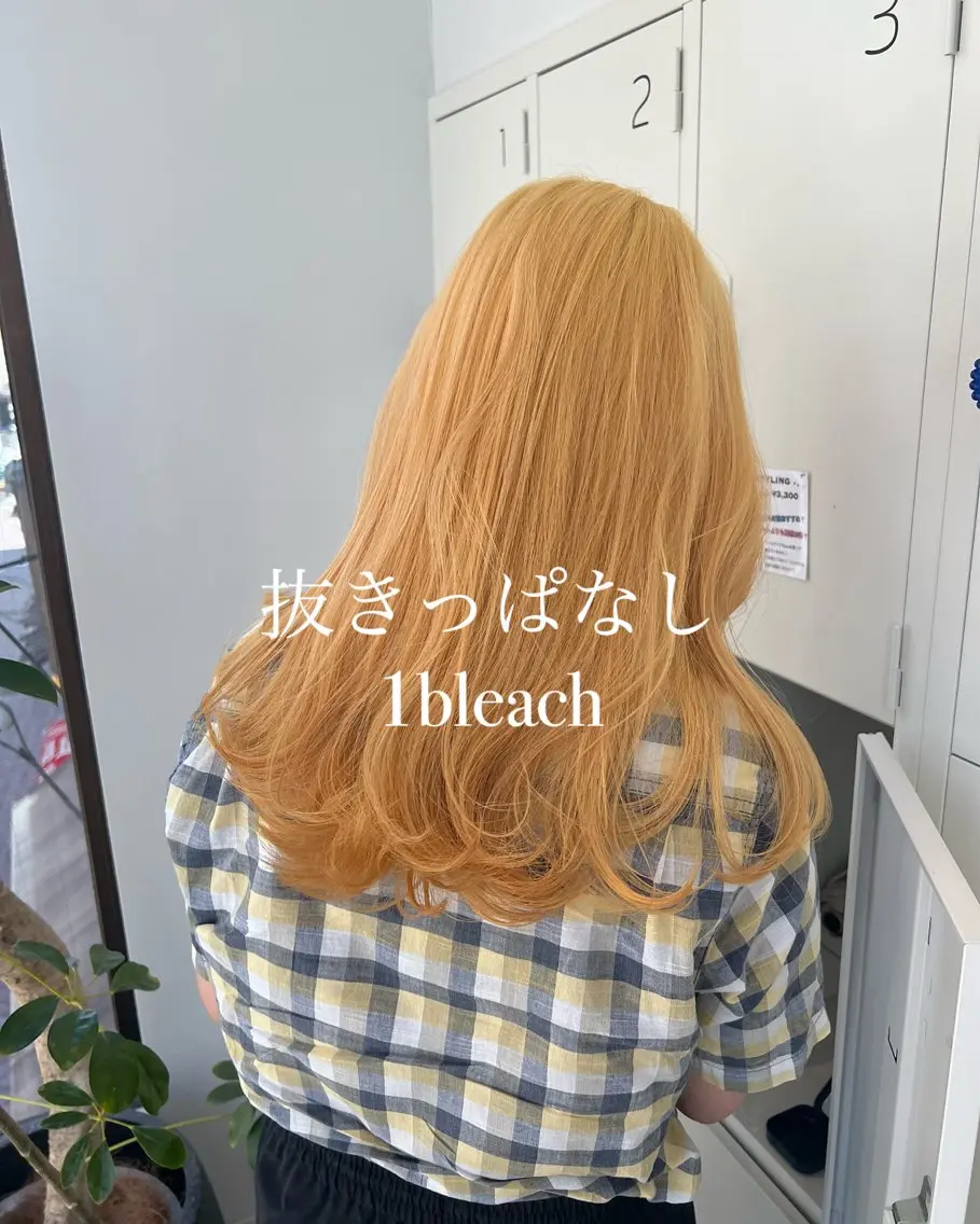 セミロング カラー ブリーチ 抜きっぱなしブロンド ヘアカラー Kana 🍋 ハイトーン【高円寺】のヘアスタイル