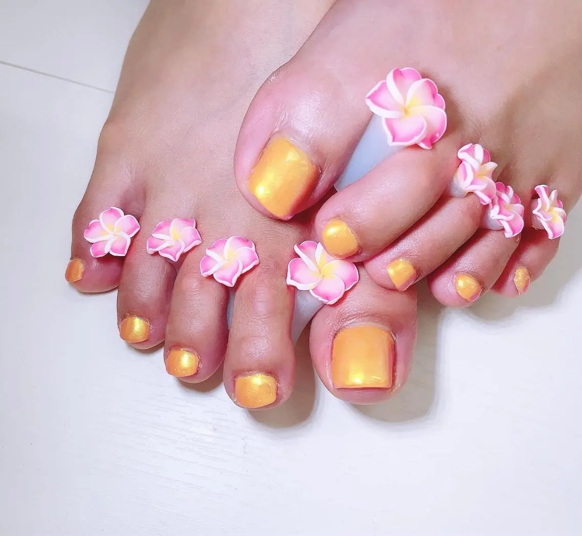 ネイル オーロラネイル フットネイル ジェルネイル ハードジェル キラキラネイル Lilas Nailのネイルデザイン