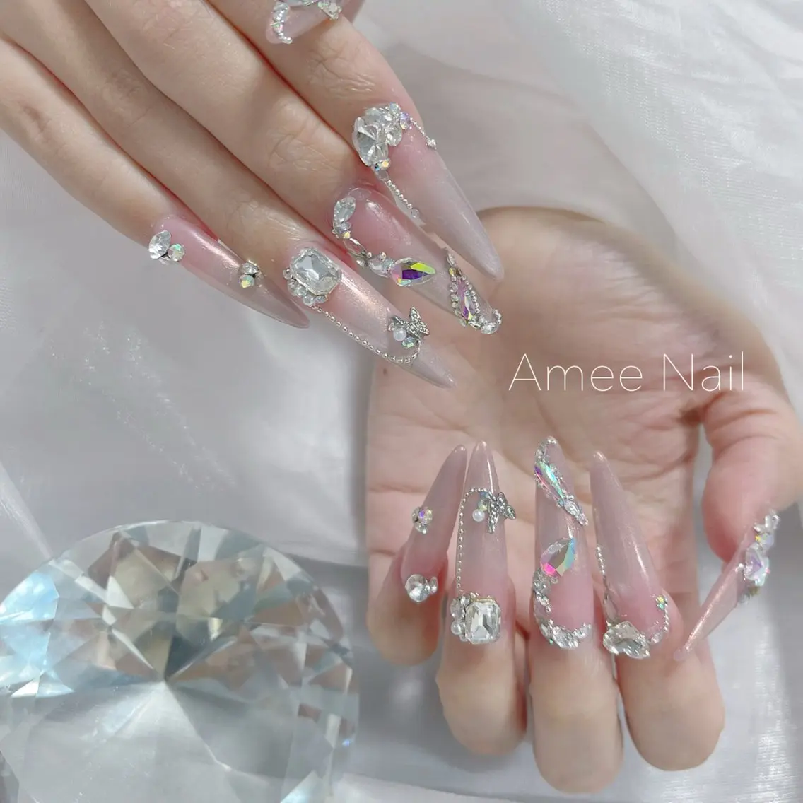 ネイル フレンチネイル ガラスフレンチ キラキラネイル 夏ネイル 冬ネイル Amee Nail Salonのネイルデザイン