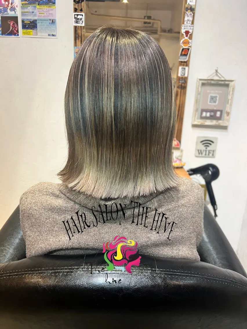 ミディアム カラー カット ヘアカラー Hair salon The hiveのヘアスタイル