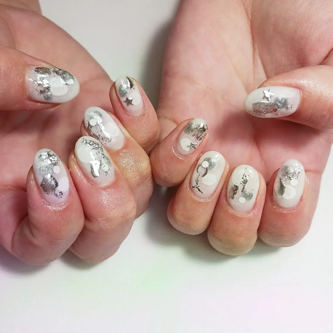 ネイル ジェルネイル 持ち込み ショートネイル シルバー ハンドネイル owlnail /持込みデザイン専門のネイルデザイン