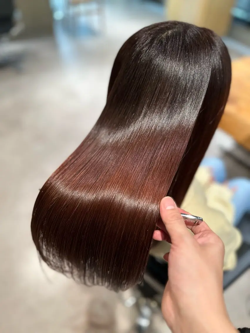 ロング カラー AULENT SHIONのヘアスタイル
