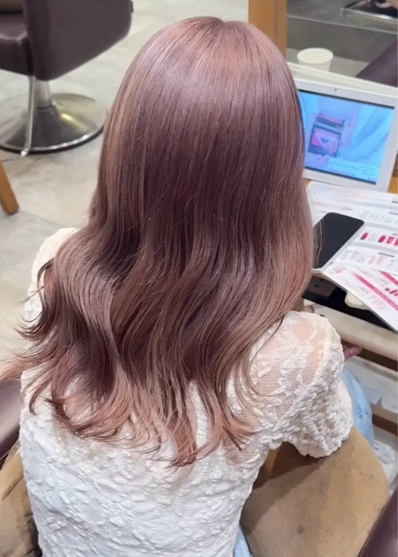 セミロング カラー ベージュカラー ブリーチ 透明感カラー ハイトーンカラー ラベンダーカラー ヘアカラー ハイトーン/アレンジ /エクステ/あやかのヘアスタイル