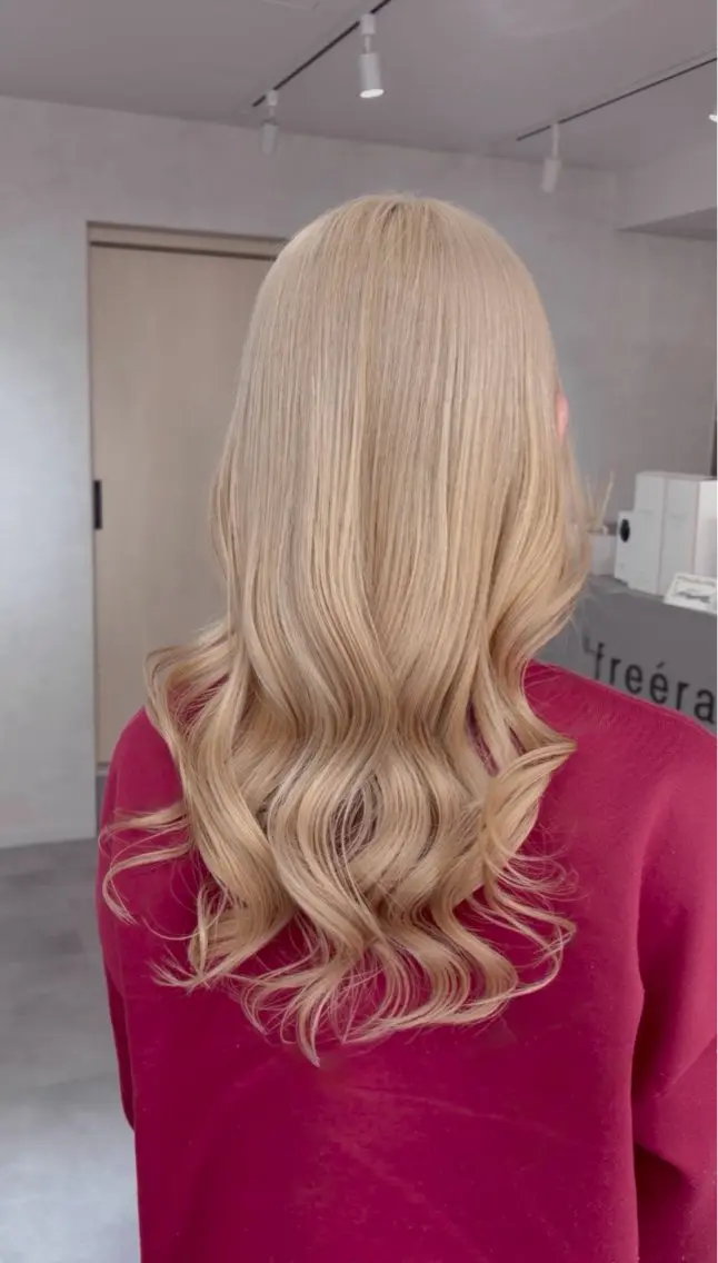 ロング ヘアカラー 蓮 華のヘアスタイル