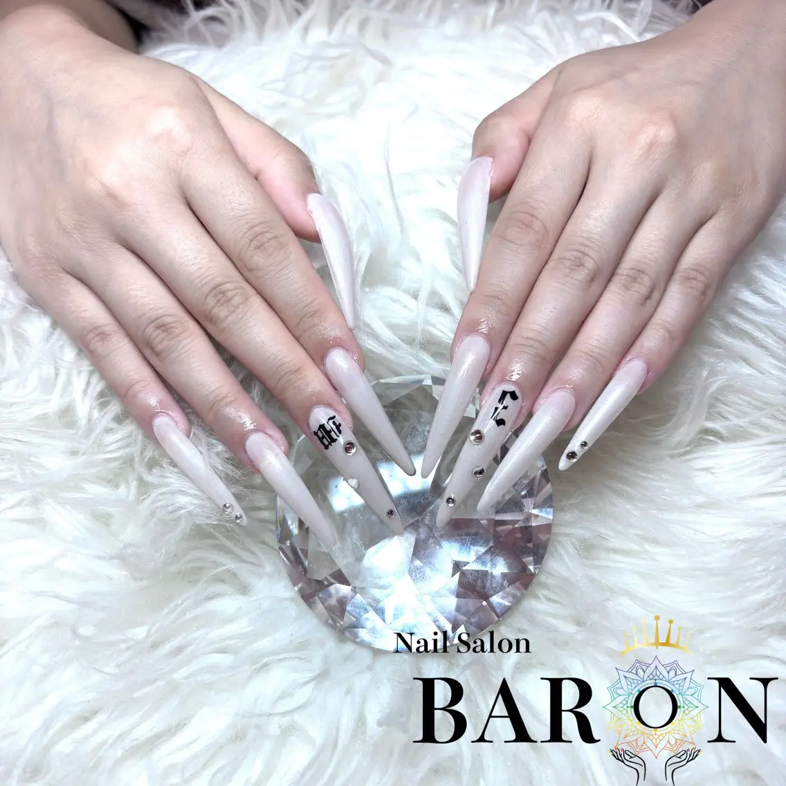 ネイル ストーンネイル ハンドネイル BARON WAKAのネイルデザイン