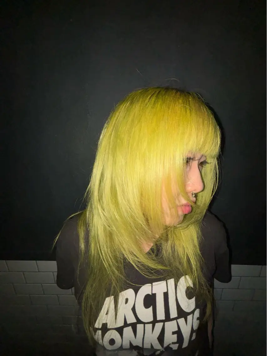 カラー ニイムラ コウキのヘアスタイル