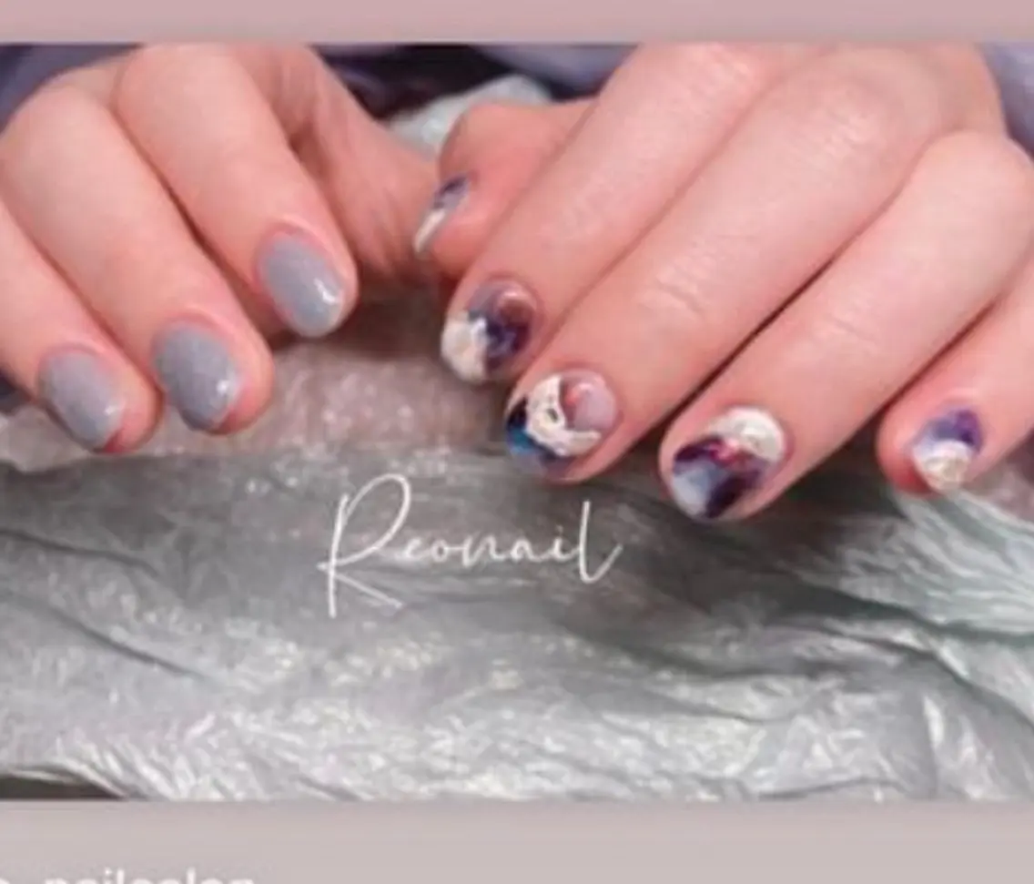 ネイル ハンドネイル Blowe ニュアンスのネイルデザイン