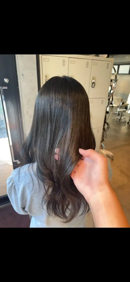 ミディアム カラー 透明感カラー 上田 季里のヘアスタイル