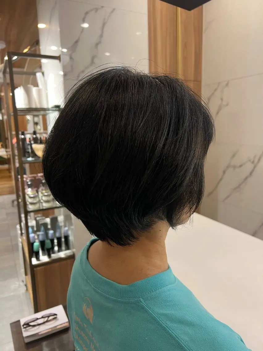 ショート 村中 逸紀のヘアスタイル