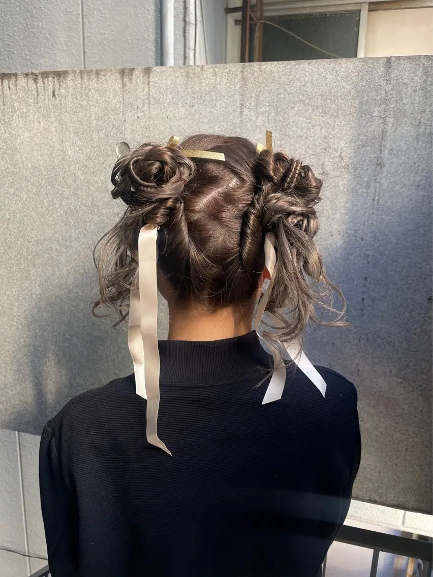 セミロング ヘアアレンジ ヘアセット レイヤー/透けカラー アレンジ/篠崎渚彩のヘアスタイル