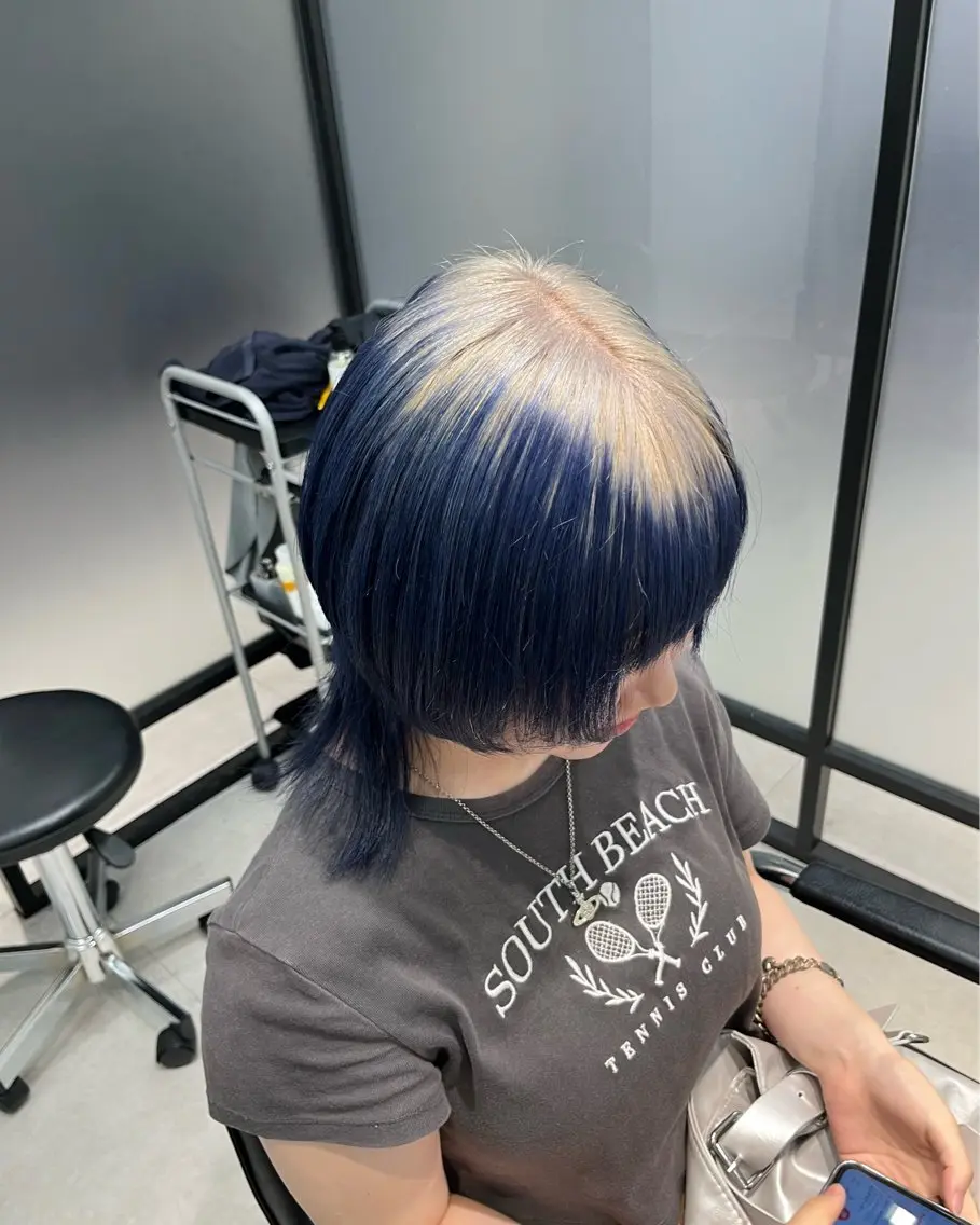 【𓇼デザインカラー(ブリーチ込み) 𓇼】｛インナー or イヤリングor裾or根元のブリーチ｝＋カラーの写真