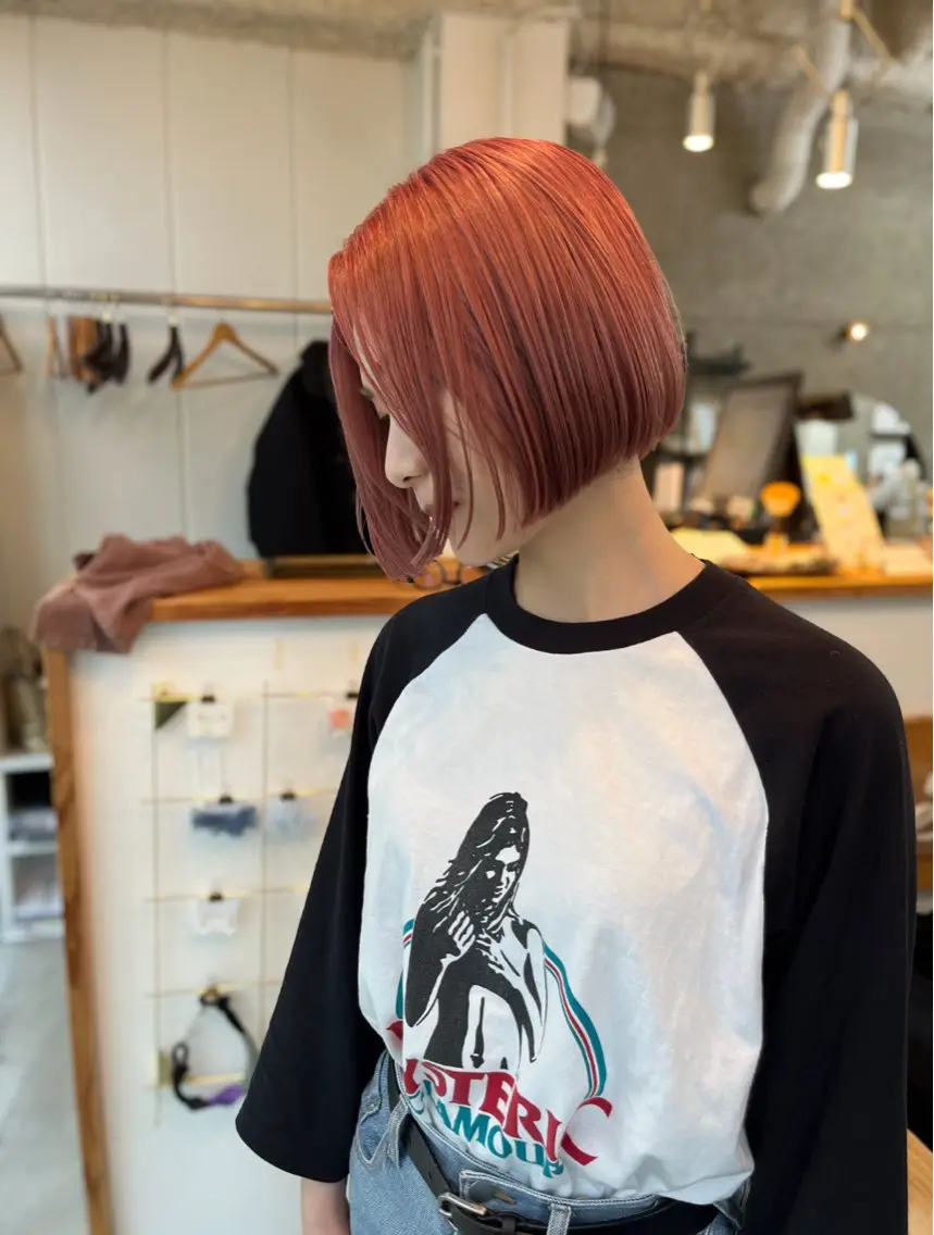 ショート カラー ベージュカラー ピンクカラー ピンクベージュ ボブ Merci Ayumiのヘアスタイル