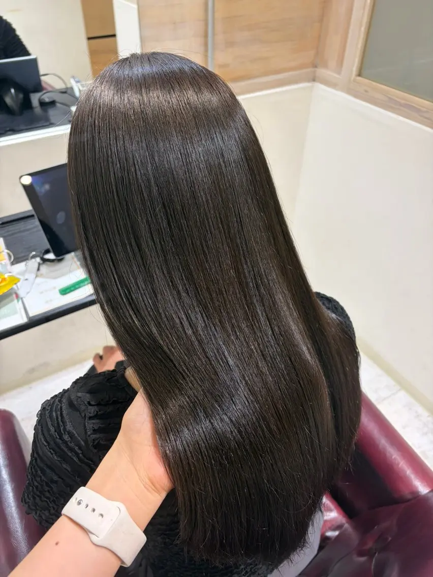 セミロング ヘアカラー 藤林 かづき🪽のヘアスタイル